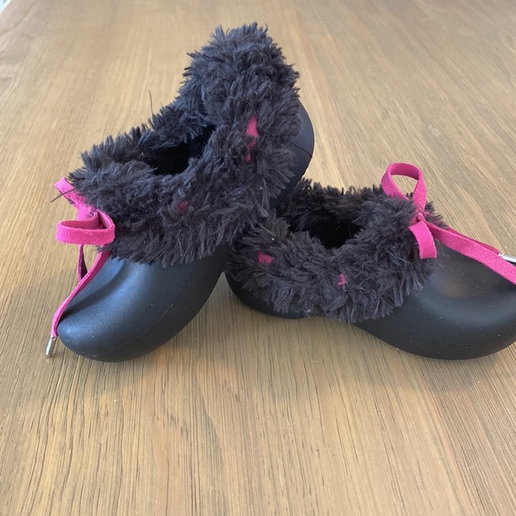 Crocs - Picture 2 of 8